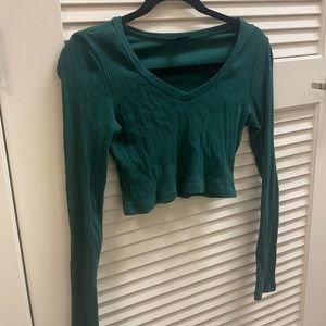 cropped dark green v neck long sleeve